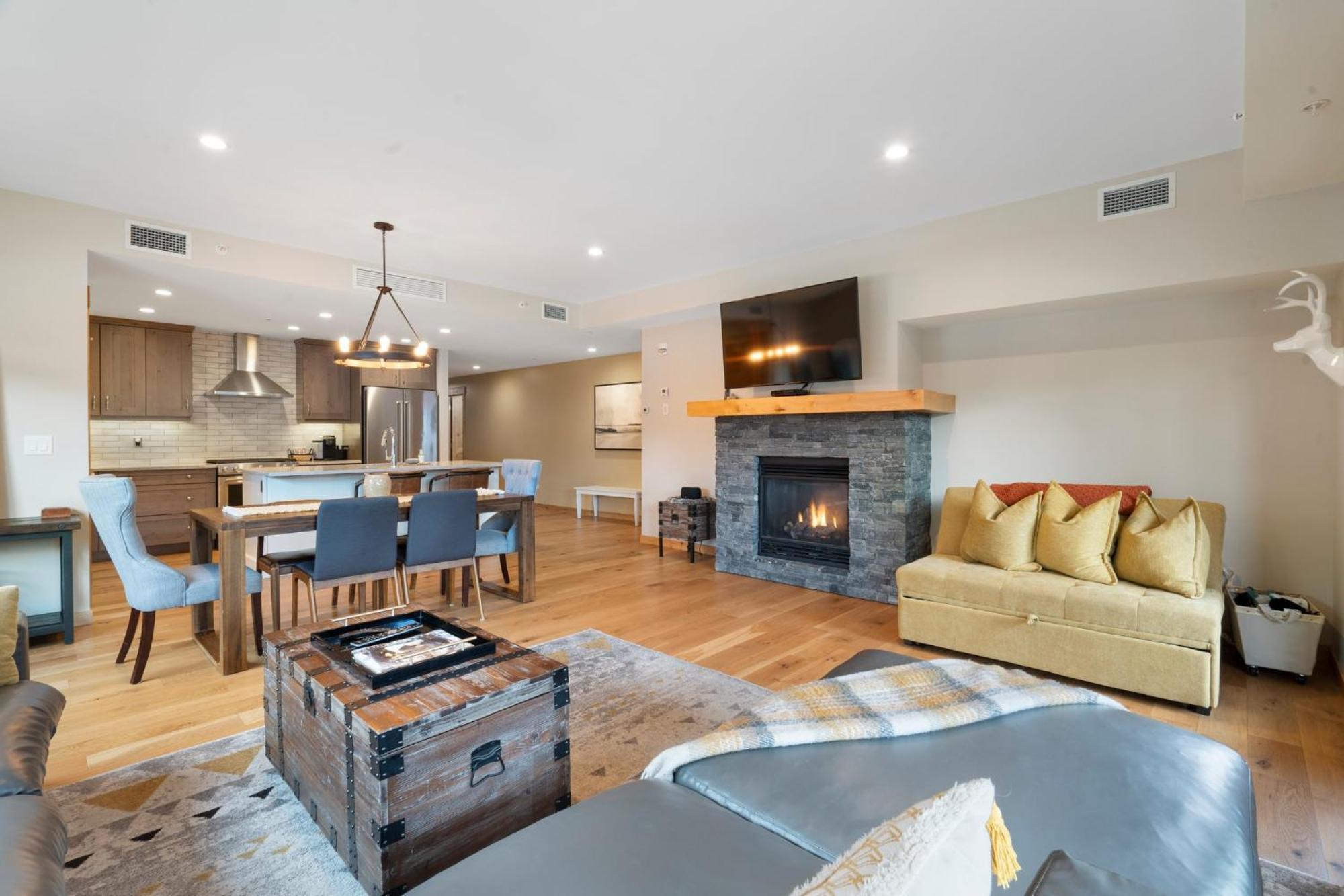 Apartment Spring Creek By Canadian Rockies Vacation Canmore