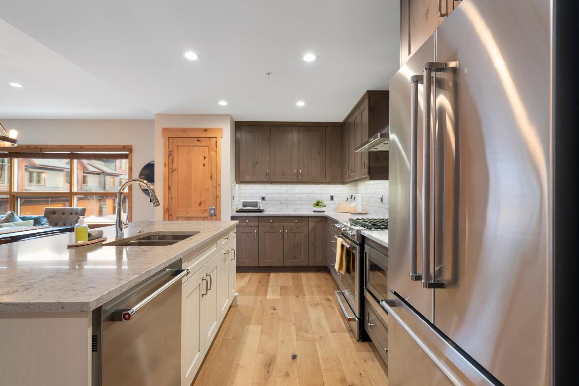 Spring Creek By Canadian Rockies Vacation Apartment *